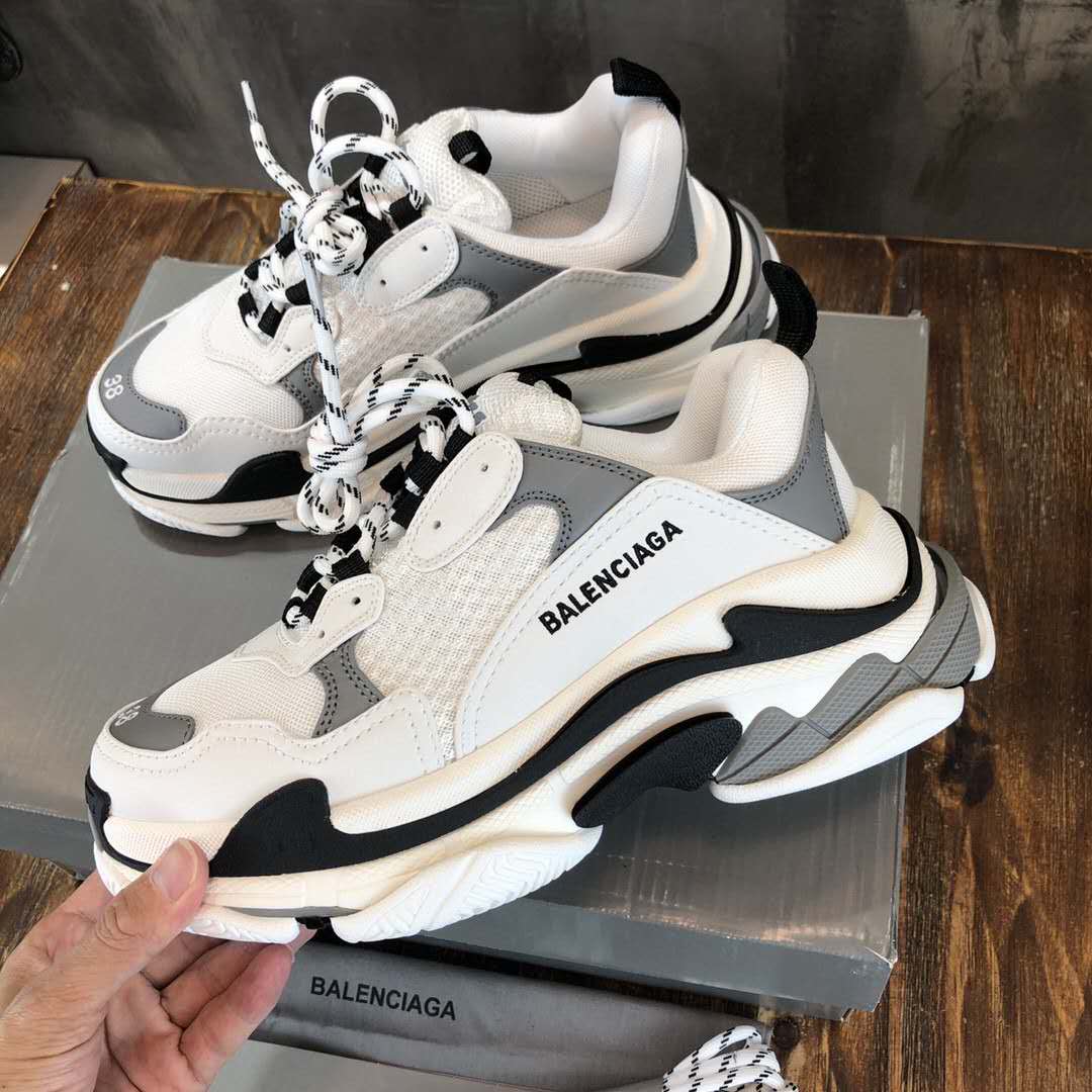  Balenciaga 발렌시아가 신상 트리플S 스니커즈