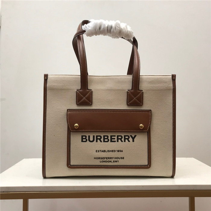 BURBERRY  버버리 토트백 스몰 B80441