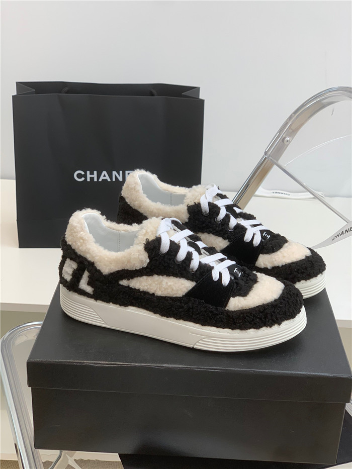 CHANEL  샤넬 여성용 스니커즈 C60714