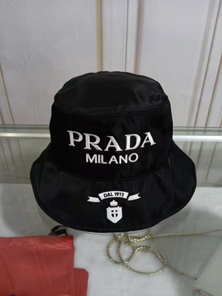 PRADA  프라다 밀라노 버킷햇