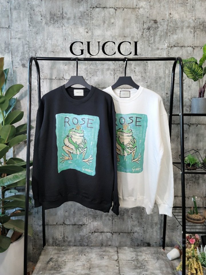 GUCCi 구찌 프로그 쭈리맨투맨