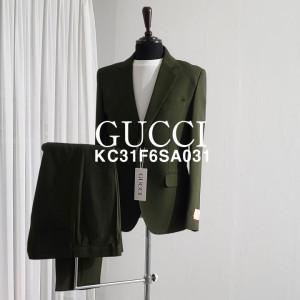 GUCCi  구찌 언이븐 베이직 싱글 셋업