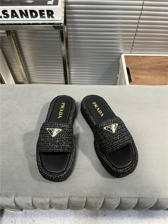 Prada  프라다 여성용 슬리퍼 P90880