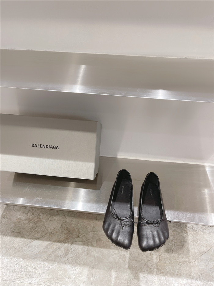 BALENCIAGA 발렌시아가 여성용 단화 B51241