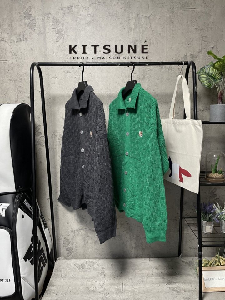 Maison Kitsune 메종키츠네 폭스 단추가디건