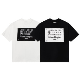 Maison Margiela 메종마르지엘라 608 덧댐 자수 넘버 로고 반팔