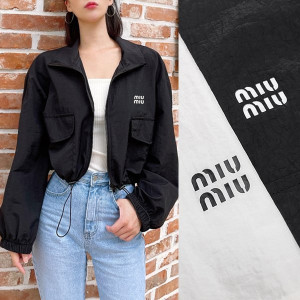 Miumiu  미우미우 영문로고 윈드자켓