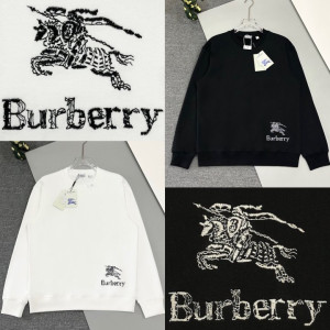 Burberry  버버리 클래식코튼 기마자수 맨투맨