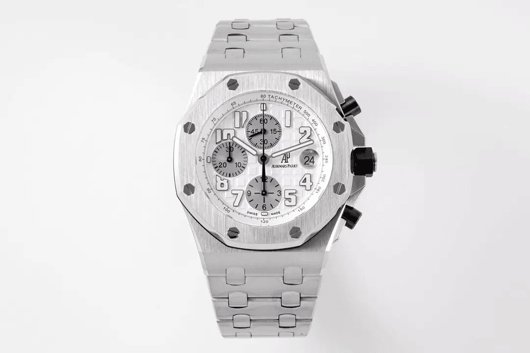 AUDEMARS PIGUET  오데마피게 로얄오크 오프쇼어 화이트 다이얼 26470