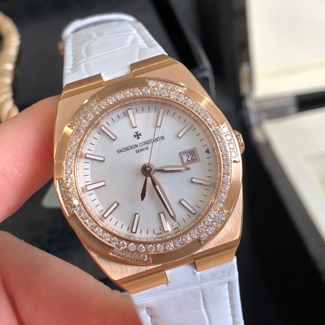 VACHERON CONSTANTIN 바쉐론 콘스탄틴 오버시즈 쿼츠 1205V 골드 러버밴드 여성용