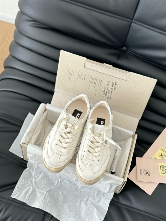 GOLDEN GOOSE 골든구스 여성용 스니커즈 G79612-2 2024/신상