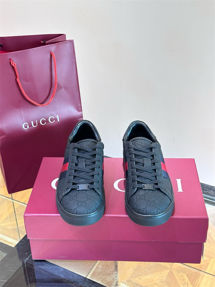 GUCCI 구찌 남여공용 스니커즈 G89725-1 2024/신상