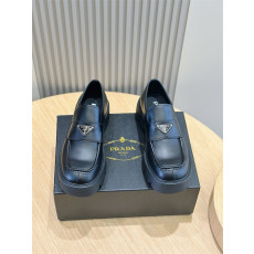 PRADA 프라다 남성용 로퍼 P43632 2024/신상