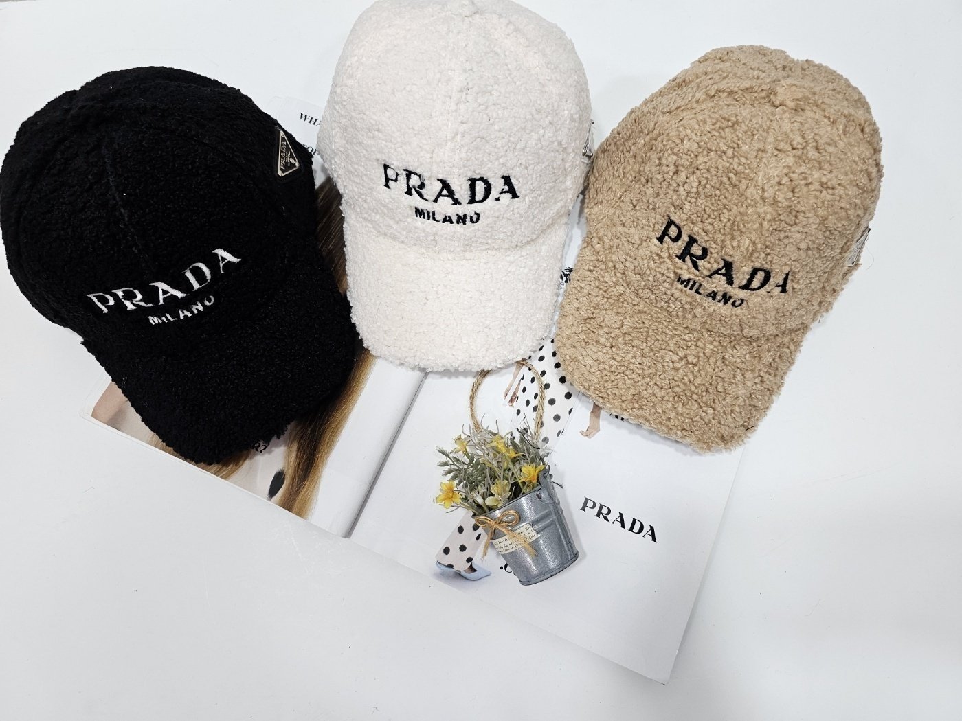 PRADA 프라다 니트캡