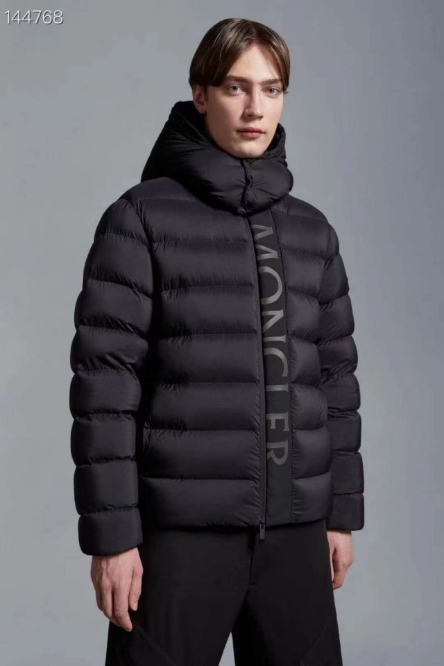 MONCLER 몽클레어 뉴 블랙 사무라이 모자 탈부착 가능 도어 플랩 야광 로고 화이트 구스다운