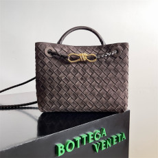 BOTTEGA VENETA 보테가베네타 안디아모 스몰 토트백 743568 2024/신상 4COLOR