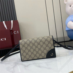 GUCCI 구찌 GG 엠블럼 슈퍼 미니 숄더백 ‎820688 2024/신상