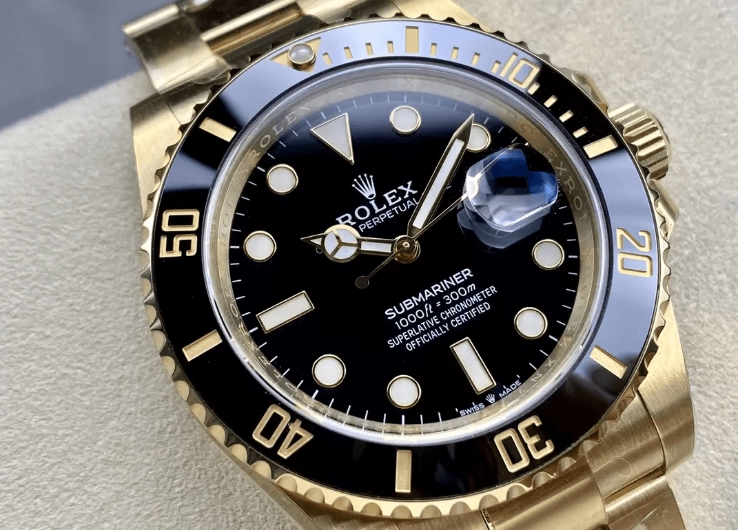 ROLEX 로렉스 서브마리너 검판 금통 41mm 126618