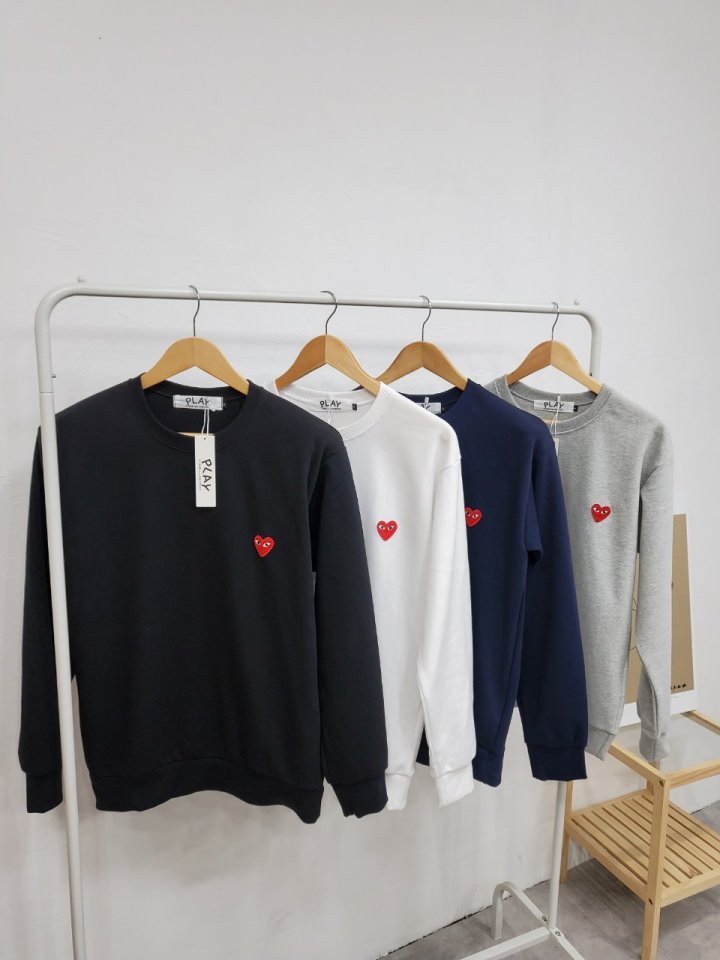 ●2월 판매 7위● COMME DES GARCONS 꼼데가르송 레드와펜 기모 맨투맨