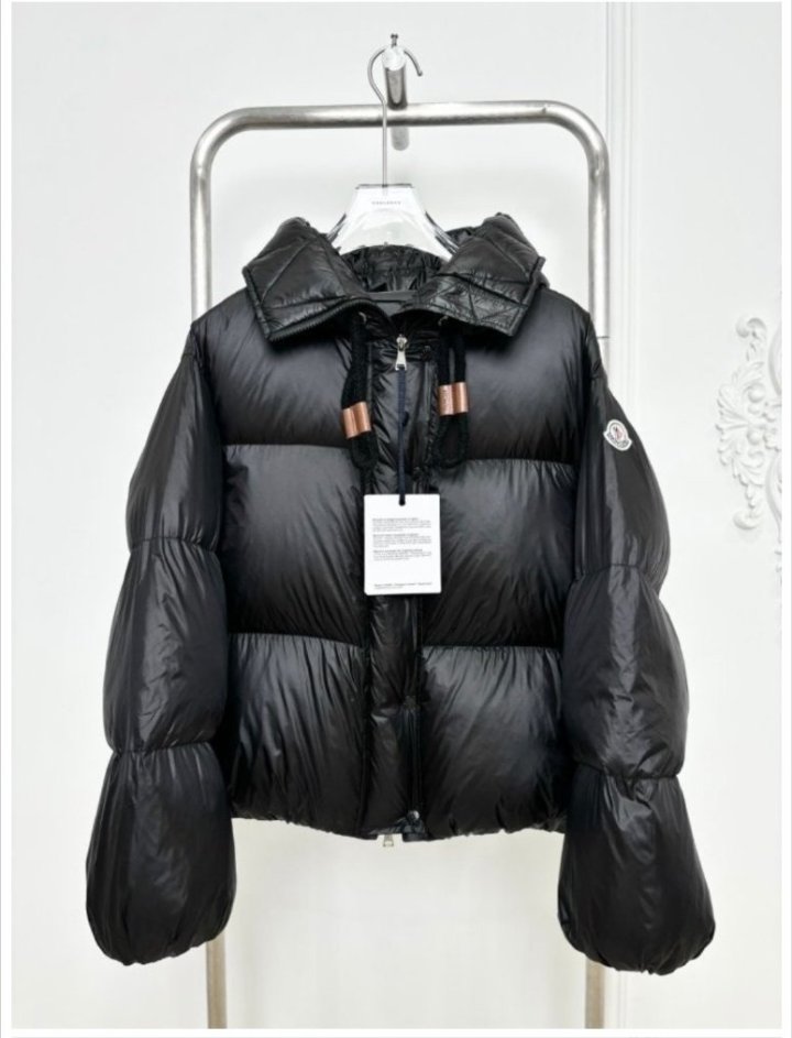 MONCLER 몽클레어 여성 보레이다운 패딩 자켓