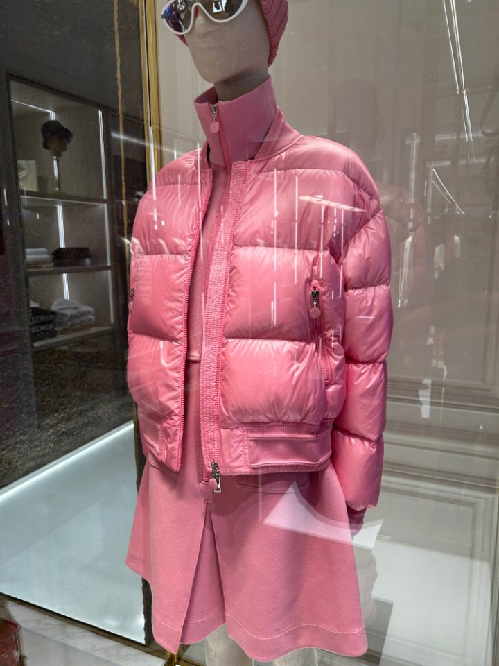 ●2월 판매 10위● MONCLER 몽클레어 메를랏 봄버 다운패딩 2COLOR