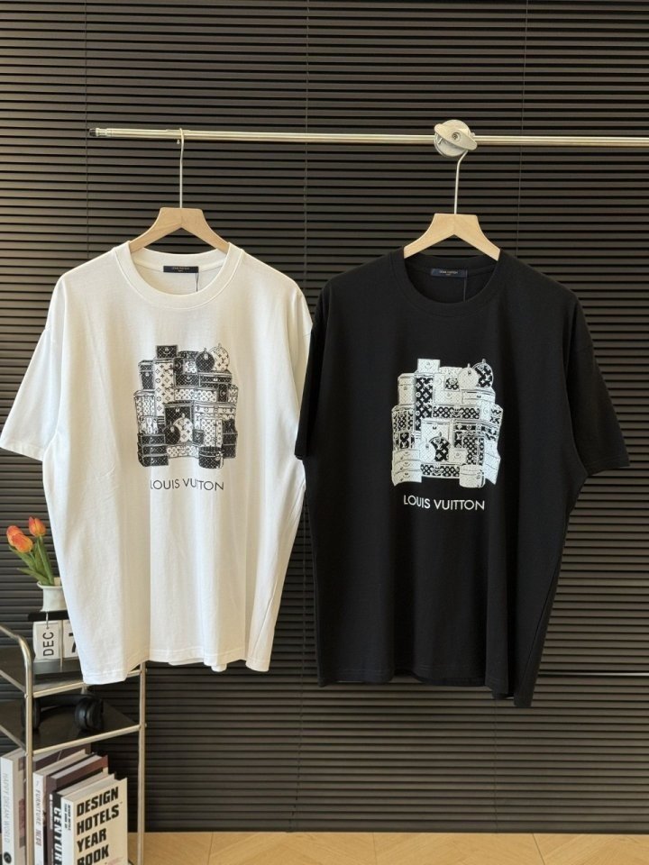LOUIS VUITTON 루이비통 캐리어로고 티셔츠