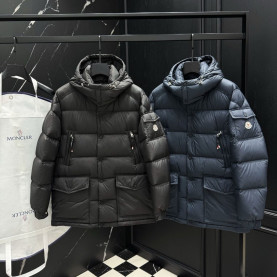 MONCLER 몽클레어 브르타뉴 다운 패딩