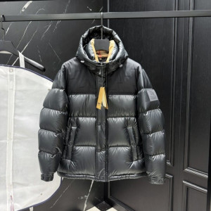 BURBERRY 버버리 로고 패치 다운 패딩 2COLOR