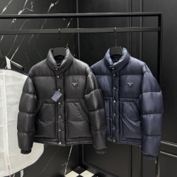 PRADA 프라다 메탈 플레이트 다운 패딩
