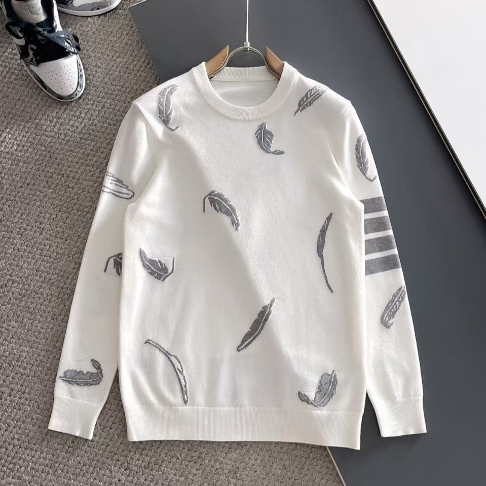 THOM BROWNE 톰브라운 깃털자수 니트 2COLOR
