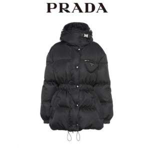 PRADA 프라다 하프 패딩