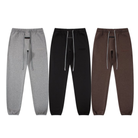 FEAR OF GOD 피어오브갓 에센셜 720 톤온톤 로고 플리스 스웨트 팬츠