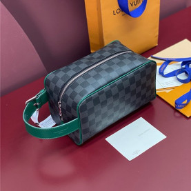 LOUIS VUITTON 루이비통 로켓 돕 키트 파우치백 N40852
