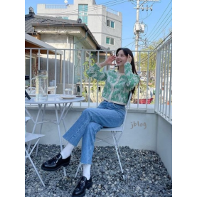 ●프라다 페이던트 삼각로고 로퍼●