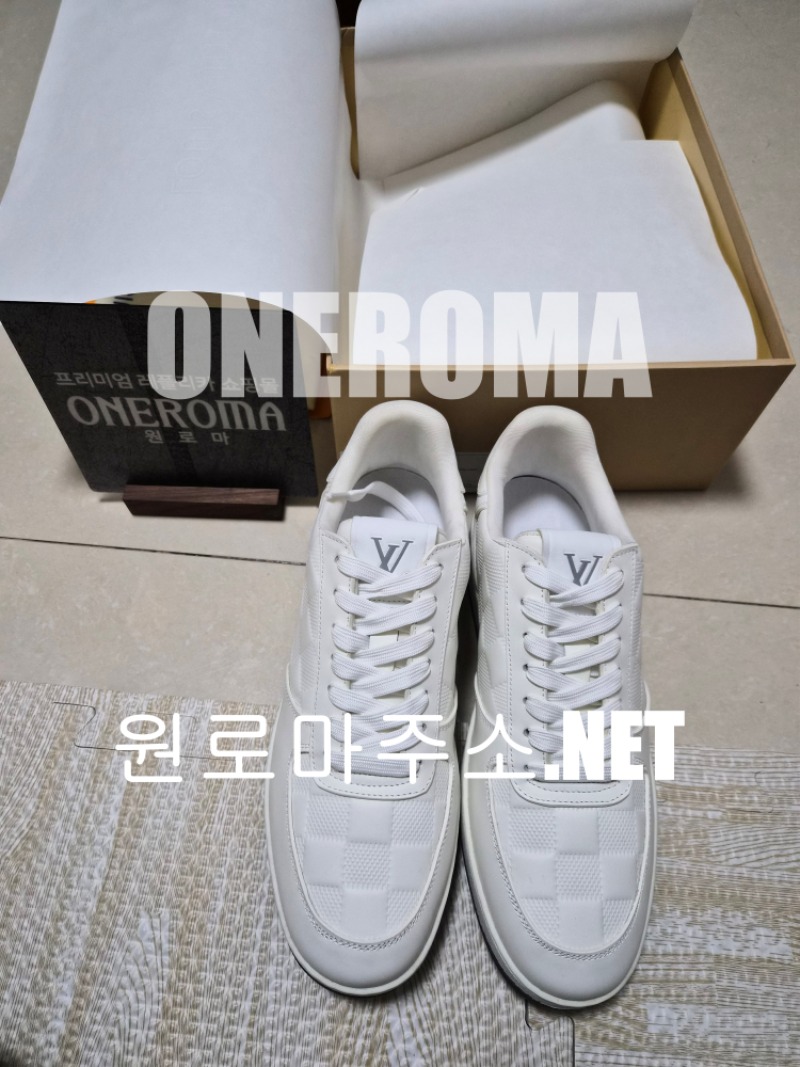 루이비통 리볼리 스니커즈