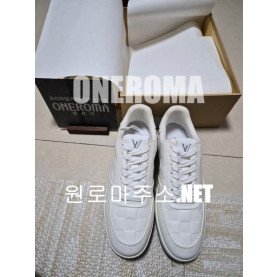 루이비통 리볼리 스니커즈