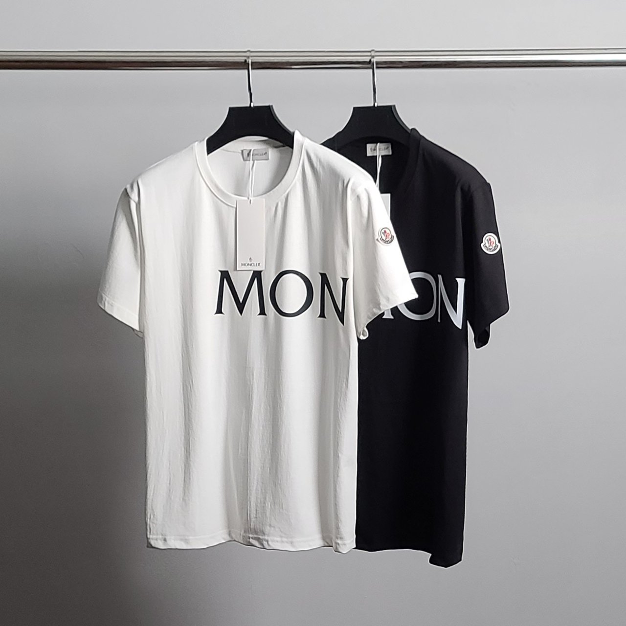 MONCLER 몽클레어 빅 레터링 코튼 반팔티