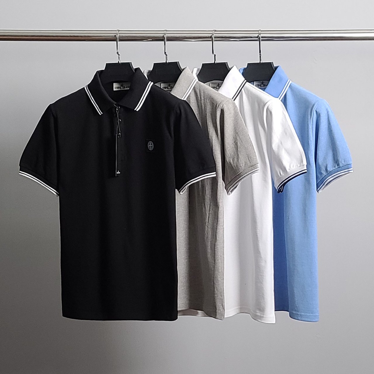 STONE ISLAND 스톤아일랜드 사각패치 라인 PK 반팔 카라티