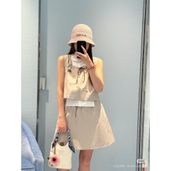 MIUMIU 미우미우 64249 리나일론 크롭 탑+미니 스커트 세트