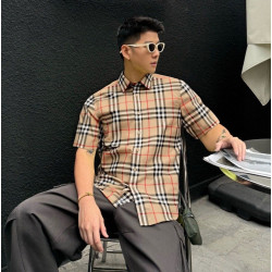 BURBERRY 버버리 64230 클래식 체크 반팔 셔츠