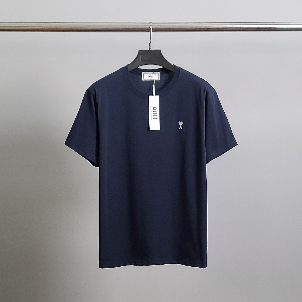 AMI 아미 화이트하트자수 코튼 반팔티