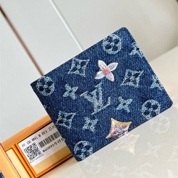 GUCCI 구찌 멀티플 반지갑 M60895