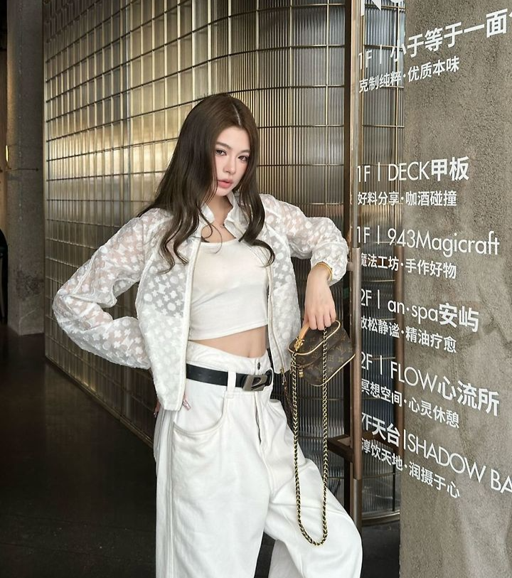 LOUIS VUITTON 루이비통 1057 모노그램 레이스 자켓