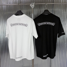 ●월간 판매 17위● CHROME HEARTS 크롬하츠 스크롤 로고 반팔