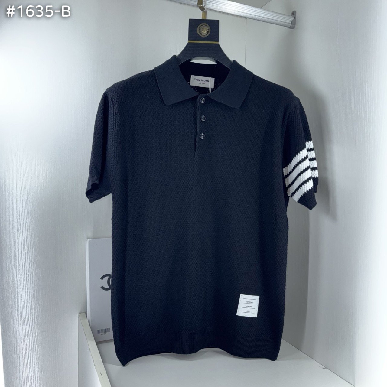 THOM BROWNE 톰브라운 사선 스트라이프 카라 니트 2COLOR