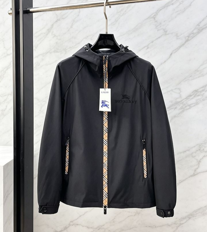 BURBERRY 버버리 607154 클래식 체크 지퍼 라인 후드 자켓