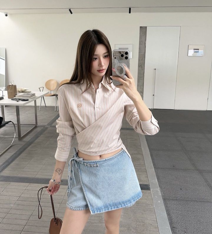 LOEWE 로에베 60254 여성 아나그램 스트라이프 코튼 셔츠 2COLOR