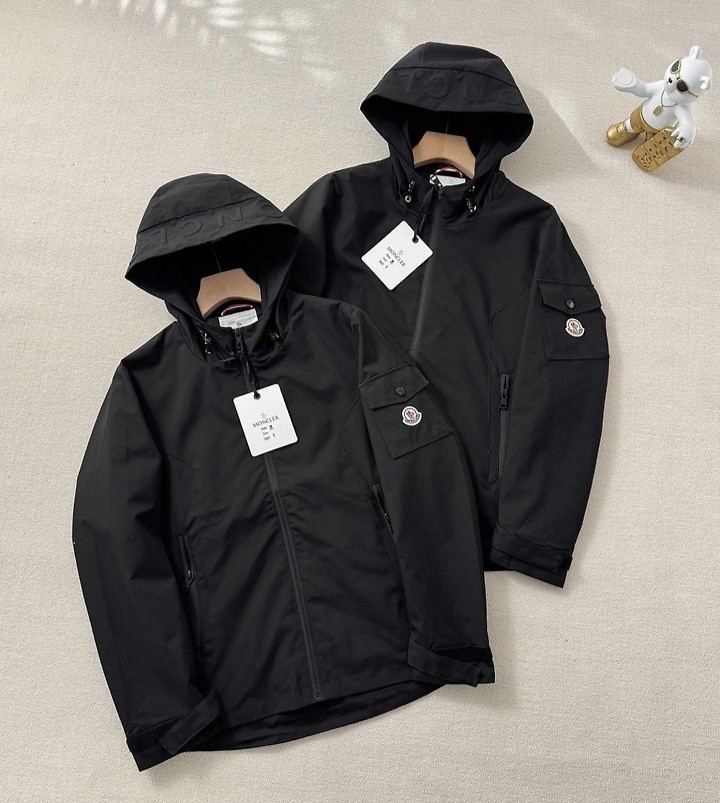 MONCLER 몽클레어 사씨에르 로고 패치 바람막이 자켓