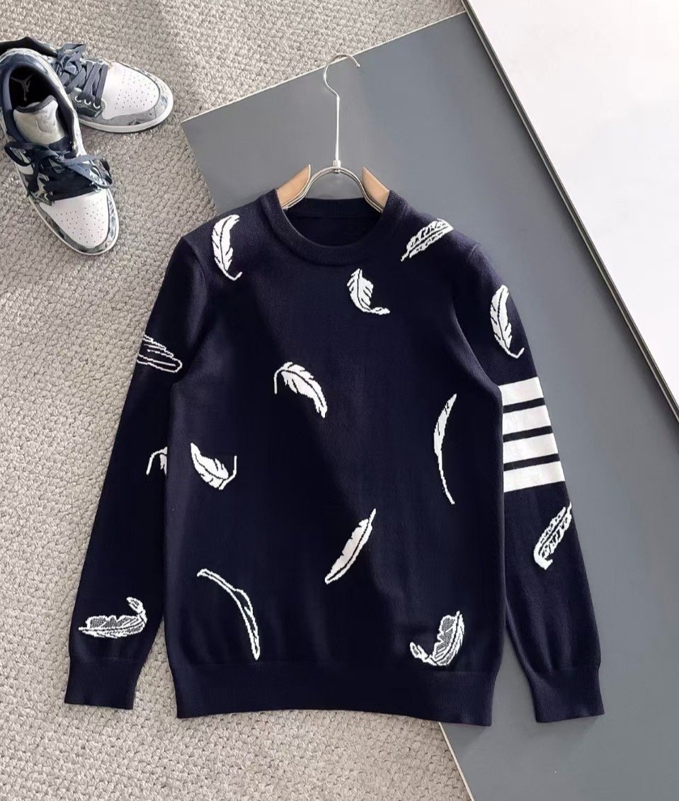 THOM BROWNE 톰브라운 깃털자수 니트 3COLOR