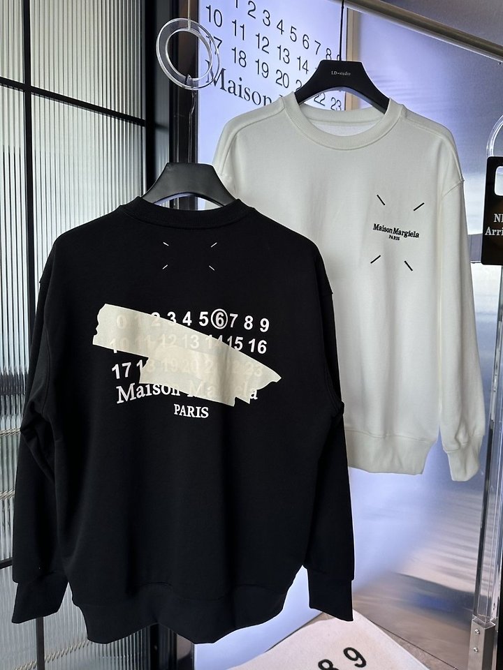 MAISON MARGIELA 메종마르지엘라 테이프 나염 맨투맨 2COLOR